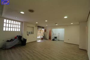 ESTUPENDO LOCAL EN ZONA PRINCIPE DE ASTURIAS photo 0