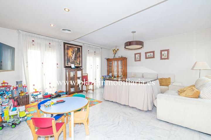 CASA DE LUJO CON 4 HAB. ZONA PLAZA DE LA FUENSANTA por 310.000 EUROS. photo 0