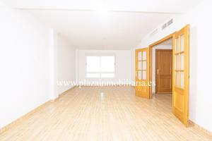 CASA DE 4 HAB. AVDA. DE LA GUARDIA CIVIL por 230.000 EUROS. photo 0