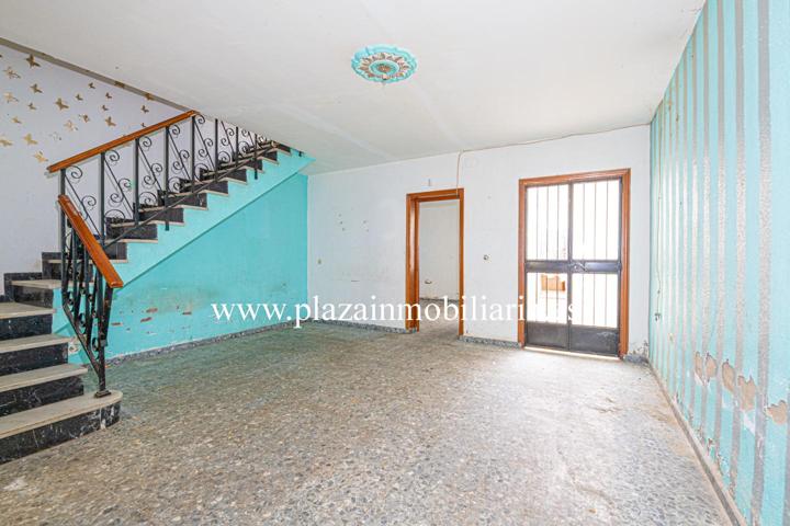 CASA DE 5 HAB. ZONA LA CALZADA por 90.000 EUROS. photo 0