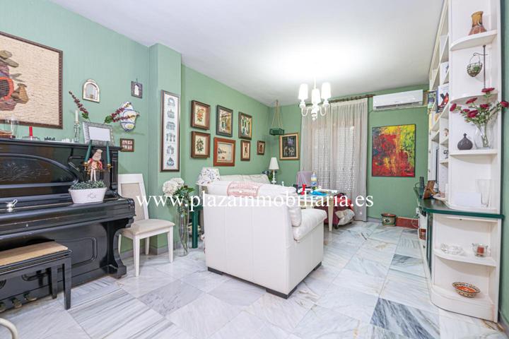 PISO DE 4 HAB. ZONA C-. EL PESO por 110.000 EUROS. photo 0