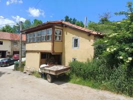 Cas de piedra con terreno. photo 0