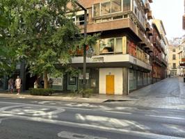 Magnífico local comercial en plena Gran Vía de Granada photo 0