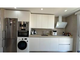 Vivienda de 3 dormitorios y 2 cuartos de baño con plaza de garaje en las torres de la Casería photo 0