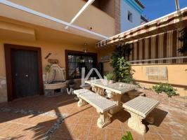 Chalet pareado en venta en Torre de Benagalbon photo 0
