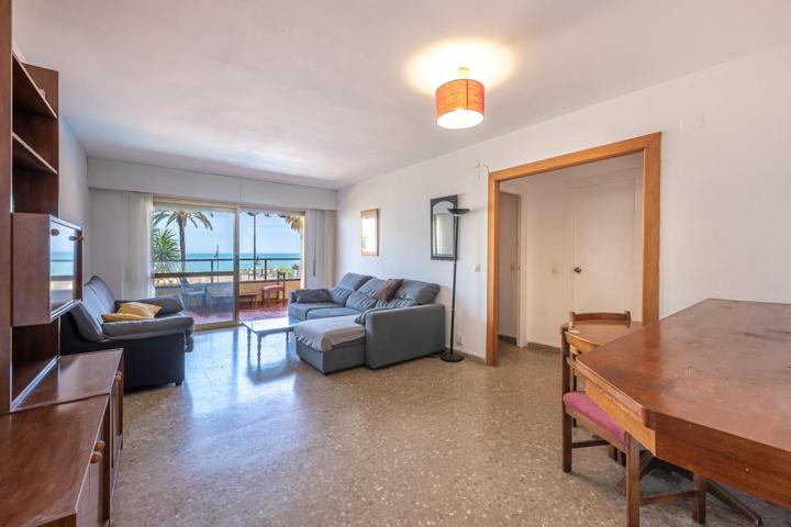 Piso En venta en Playa El Bajondillo, Torremolinos photo 0