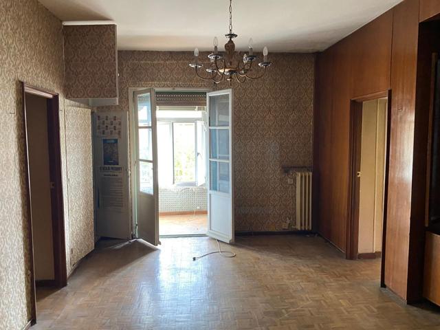 Piso En venta en Lucero, Madrid photo 0