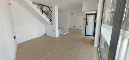 🏢 SE ALQUILA AMPLIO LOCAL COMERCIAL EN PLENO CORAZÓN DE EL VENDRELL – PLAZA PEP JAI 🏢 photo 0
