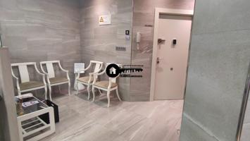 INMOBILIARIA TEJARES VENDE OFICINA REFORMADA EN PLENO CENTRO photo 0