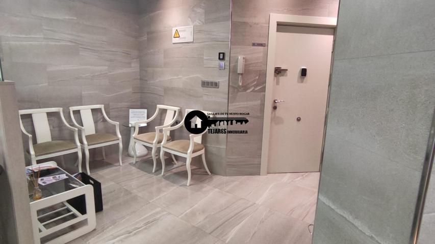 INMOBILIARIA TEJARES VENDE OFICINA REFORMADA EN PLENO CENTRO photo 0