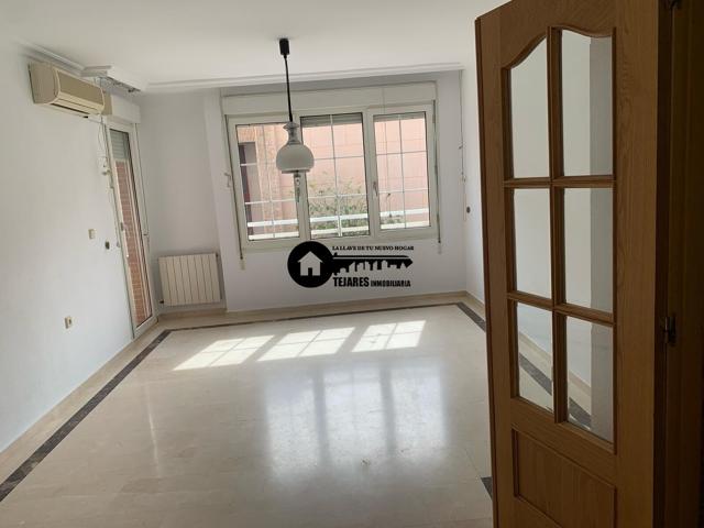 INMOBILIARIA TEJARES ALQUILA PISO REFORMADO EN ZONA CENTRO-VILLACERRADA photo 0