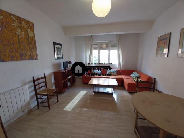 INMOBILIARIA TEJARES VENDE PISO CON PATIO EN CALLE ROSARIO photo 0