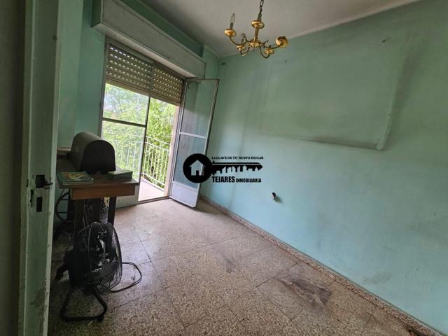 INMOBILIARIA TEJARES VENDE PISO ZONA FERIA photo 0