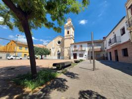 JUNTO A LA IGLESIA photo 0