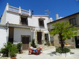 Casa con gran jardín photo 0