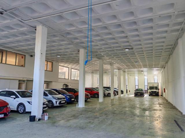 NAVE INDUSTRIAL EN ALQUILER CON PUENTE GRUA CERCA DE BILBAO photo 0