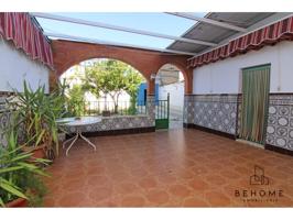 Casa en venta en Torremejía photo 0