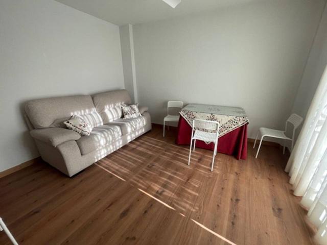 Bonito piso reformado de 3 dormitorios photo 0