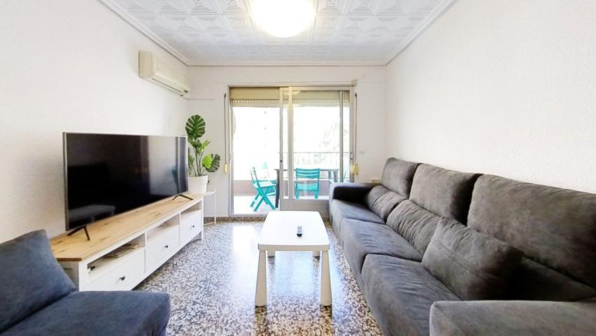 VIVIENDA DE ALQUILER ESTUDIANTIL EN BARRIO DE AYORA (AL LADO DE MERCADONA) photo 0