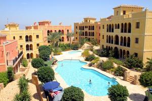 IMPRESIONANTES APARTAMENTOS NUEVOS EN DESERT GOLF COURSE photo 0