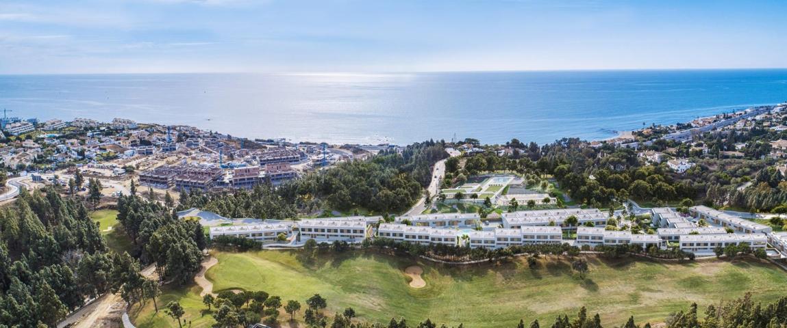 ADOSADOS DE OBRA NUEVA CON VISTAS AL MAR Y AL CAMPO DE GOLF photo 0