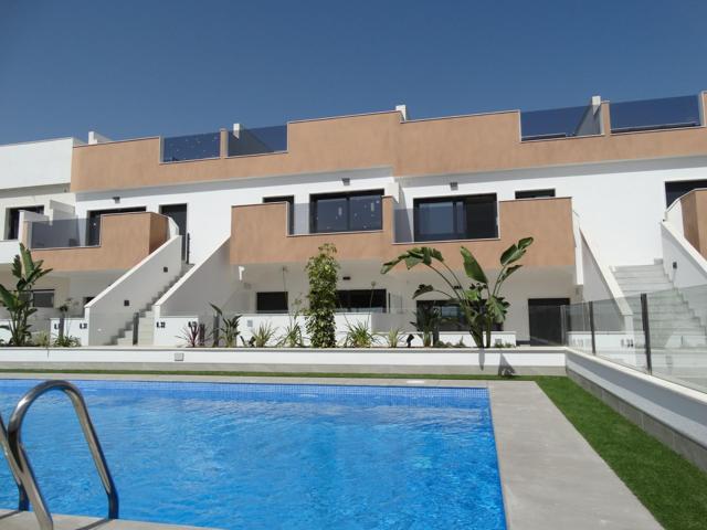 Bungalows de Obra Nueva con Solárium o Jardín en Pilar de la Horadada photo 0