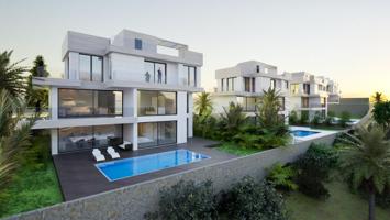 Exclusivas Villas de Obra Nueva en Primera Línea de Golf en Estepona photo 0