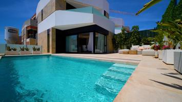 Villas de lujo de nueva construcción en Orihuela Costa, a menos de 4 km de la playa photo 0