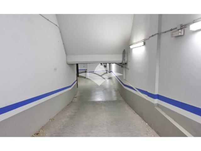 Plaza de garaje en venta en Meliana, L’horta Nord (Valencia). photo 0