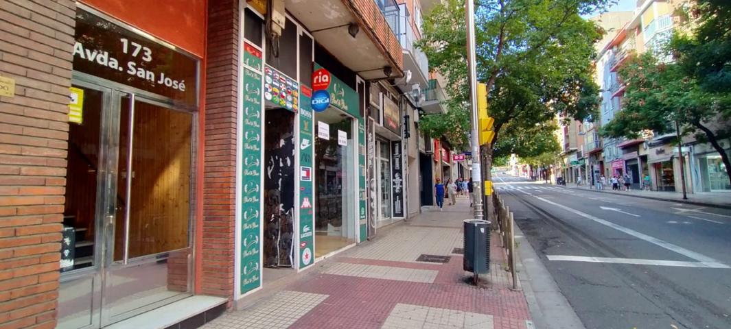 Local En alquiler en Zaragoza photo 0