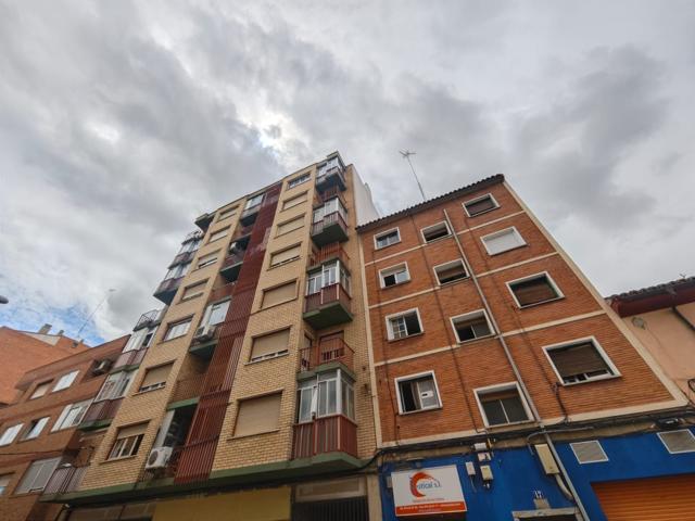 Piso En venta en Zaragoza photo 0