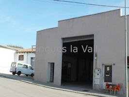 Nave industrial en alquiler en Centelles photo 0