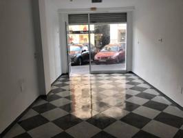 Local comercial en alquiler en Carlos Haya photo 0