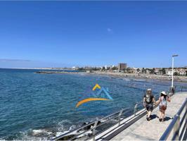 Gran oportunidad de comprar 6 apartamentos completos de 7 dormitorios y 6 baños a menos de 200 metros de la playa de are photo 0