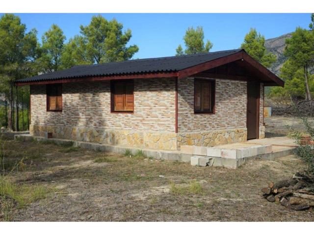 Terreno en venta en Guadalest photo 0