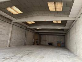 Nave Industrial de 1.983 m2 en alquiler photo 0