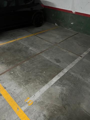 Alquiler plaza de Garaje para coche pequeño. photo 0