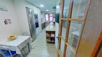 Venta vivienda en Calle Capitán Hernández Mira photo 0