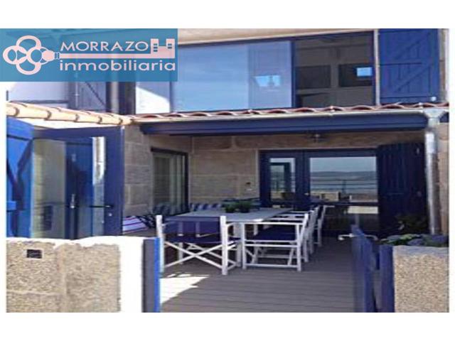 Casa al lado de la playa , en Bueu centro. photo 0