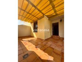 Venta de una casa adosada en Mairena del Alcor photo 0