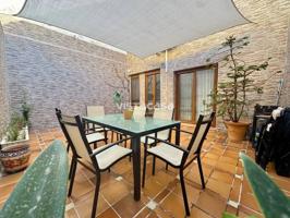 Venta de una casa adosada en Mairena del Alcor photo 0