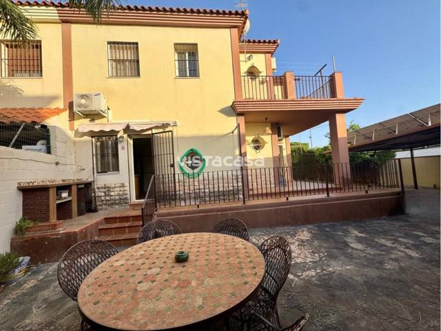 Venta de chalet en Alcalá de Guadaíra, urbanización La Juncosa photo 0