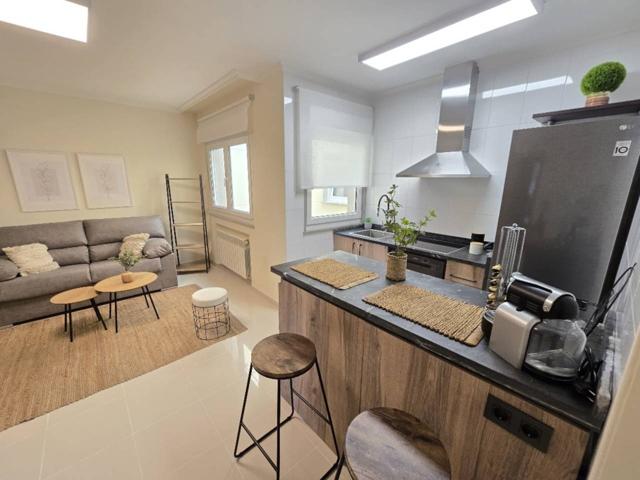 Apartamento Seminuevo en Rúa das Lousas photo 0