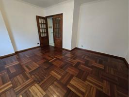 Piso en Rúa Poeta Curros Enríquez photo 0