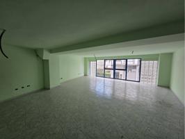 Amplia Entreplanta con Baño en Calle Flor de Malva photo 0