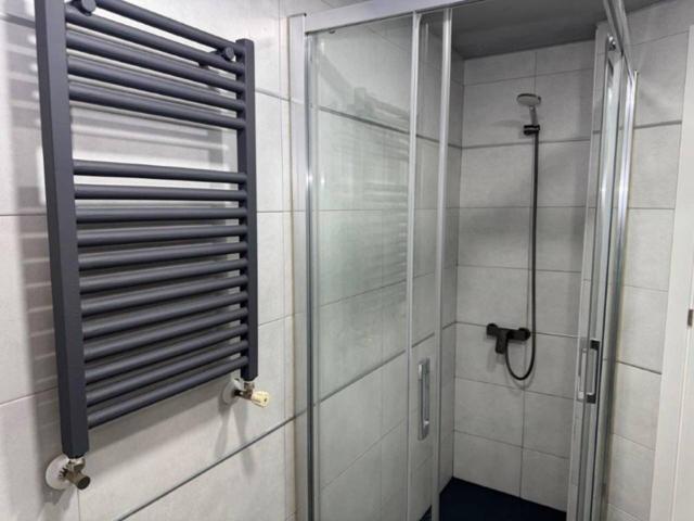 Apartamento de 2 habitaciones por solo 165.000 E photo 0