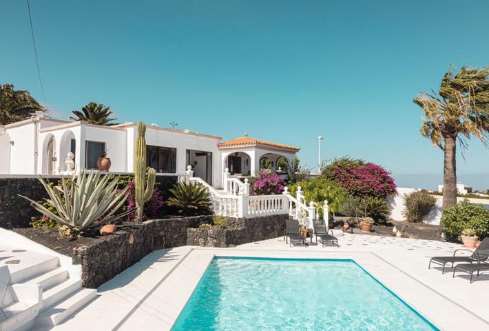TU OASIS PRIVADO CON VISTAS AL MAR TE ESPERA EN GUIME photo 0