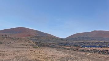 Parcela rústica en venta cerca del Parque Natural de los Volcanes photo 0