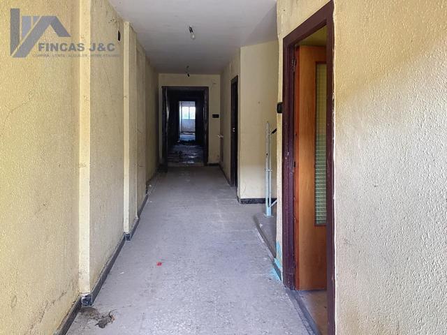 Casa para actualizar en Torres de Berrellen photo 0