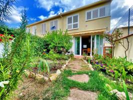 CASA ADOSADA CON JARDIN , GARAJE Y TRASTERO EXCELENTE UBICACIÓN photo 0